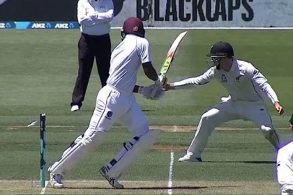 অভিষেক টেস্টে ক্যারিবিয়ান ব্যাটসম্যানের বিশ্ব রেকর্ড