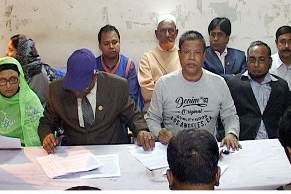 দুলু-ছবিকে নাটোরের বাড়িতে ফিরতে বাধা দেওয়ার অভিযোগ