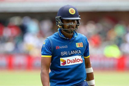 টেস্টে সেঞ্চুরির পরেও ওয়ানডে দলে নেই চান্ডিমাল