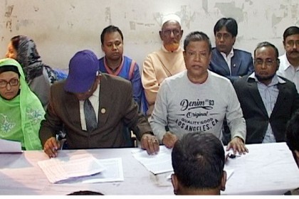 দুলু-ছবিকে নাটোরের বাড়িতে ফিরতে বাধা দেওয়ার অভিযোগ

