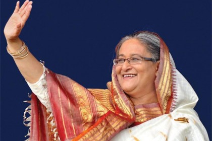 দেশে ফিরলেন প্রধানমন্ত্রী