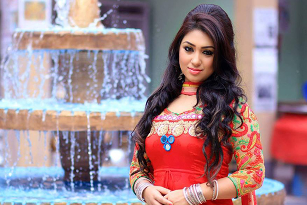 আমি প্রথম শ্রেণির নাগরিক : অপু বিশ্বাস