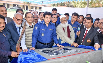বগুড়া পুলিশ লাইন্স স্কুলে শহীদ মিনার নির্মাণ কাজের ভিত্তি প্রস্থর স্থাপন