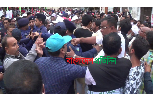 নেত্রকোনা মুক্ত দিবসের বিজয় মিছিলে হট্টগোল