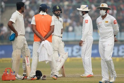 লঙ্কানদের মাস্ক পরা নিয়ে বিতর্ক, আড়ালে নাকি অন্য কারণ