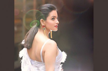 ইনস্টাগ্রামে 'মা হতে চাই' লিখে আলোচনায় অভিনেত্রী