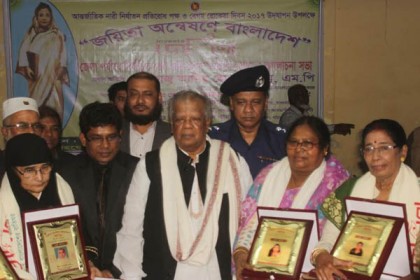 'শেখ হাসিনা ক্ষমতায় এসে মাতৃ জাতিকে সম্মানিত করেছেন'