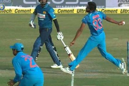 ফের 'নো বল' করে টুইটারে সমালোচিত বুমরা 
