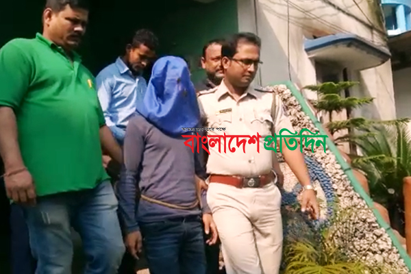 বাংলাদেশিকে নিয়ে চোখ কপালে ওঠার মত অবস্থা ভারতীয় পুলিশের