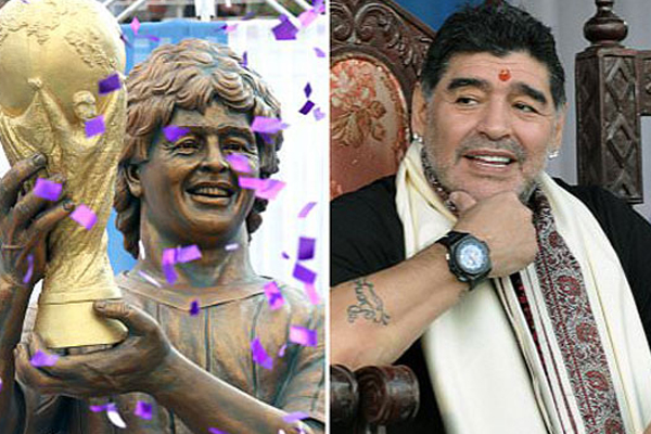 কলকাতায় ম্যারাডোনা'র ভাস্কর্য উন্মোচন


