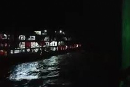 মেঘনায় মাঝরাতে ২ লঞ্চের সংঘর্ষ 