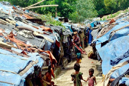 রোহিঙ্গা ক্যাম্পে ত্রাণ বিতরণ এক সপ্তাহ স্থগিত