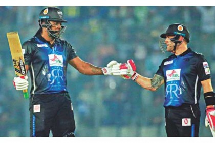 ম্যাককালামের 'বাড়িতে' অতিথি গেইল!