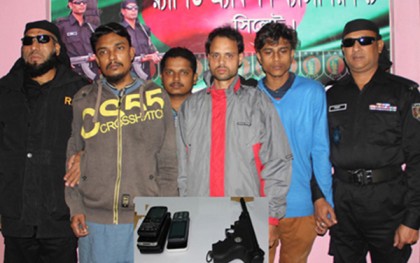 সিলেটে অস্ত্রসহ চার যুবক আটক