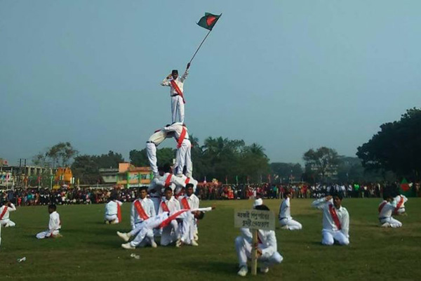 নেত্রকোনায় সাতপাই স্মৃতিসৌধে শ্রদ্ধা জানালেন মুক্তিযোদ্ধারা


