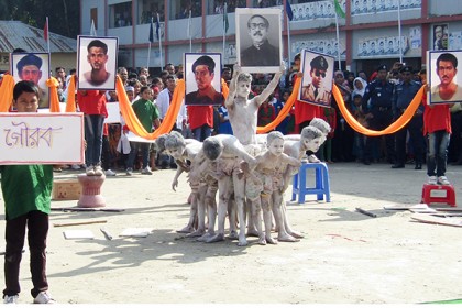 মোরেলগঞ্জে জাতির শ্রেষ্ঠ সন্তান মুক্তিযোদ্ধাদের সংবর্ধনা
