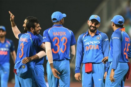 কোহলিদের সামনে বড় চমক