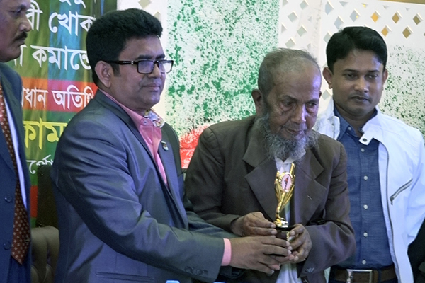 বরিশালে ৫ মুক্তিযোদ্ধাকে সিটি করপোরেশনের সম্মাননা প্রদান