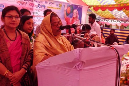 লক্ষ্মীপুরে জেলা মহিলা আওয়ামী লীগের কর্মী সমাবেশ

