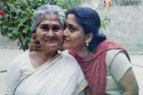 টিভির অনুষ্ঠান দেখে মায়ের খোঁজ পেলেন ছেলে
