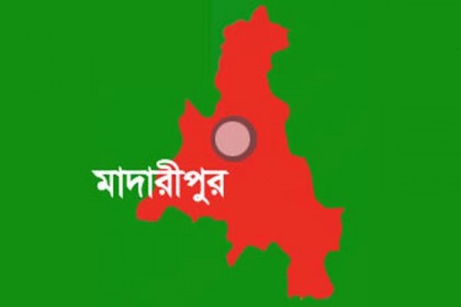 গাছ থেকে পড়ে যুবকের মৃত্যু