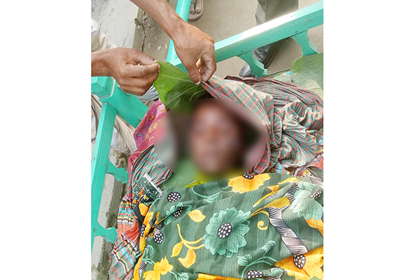 কিস্তির টাকা দিতে না পেরে আগুনে পুড়ে গৃহবধূর আত্মহত্যা