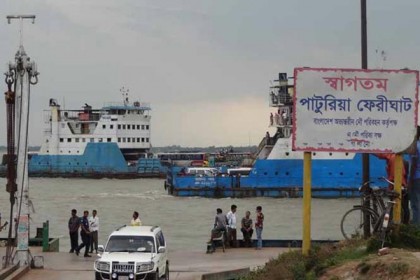 পাটুরিয়া-দৌলতদিয়া নৌরুটে ফেরি চলাচল স্বাভাবিক