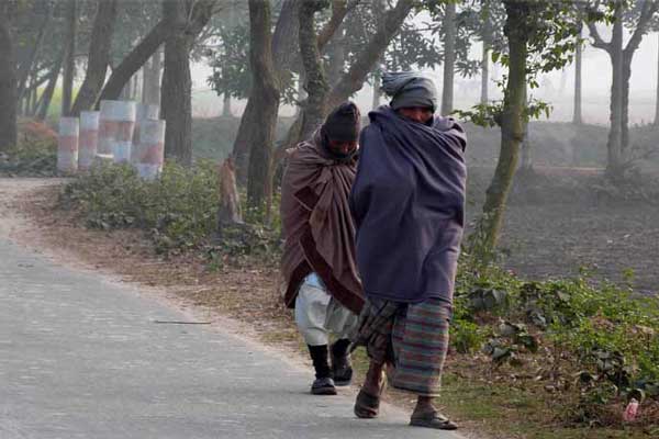 চুয়াডাঙ্গায় তীব্র শীতে জনজীবন বিপর্যস্ত

