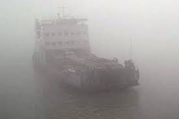 পাটুরিয়া-দৌলতদিয়ায় ফেরি চলাচল বন্ধ