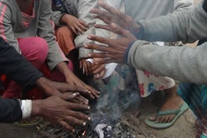 তীব্র শীতে কাতর বরিশালবাসী