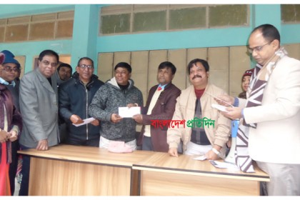 দিনাজপুরে স্মার্টকার্ড বিতরণ শুরু