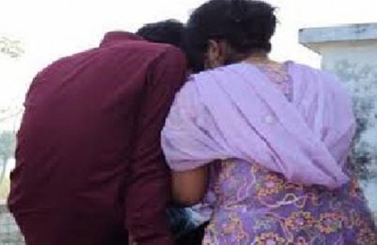 প্রবাসী স্বামীদের পাঠানো অর্থ হাতিয়ে নিরুদ্দেশ স্ত্রীরা!