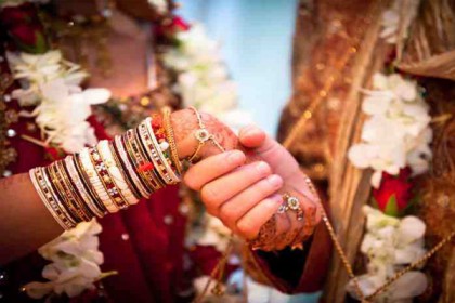 ৮ বছরে ৮টা বিয়ে করে সাড়ে চার কোটি টাকার মালিক!