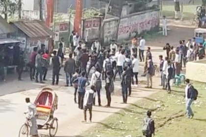 লক্ষ্মীপুরে ছাত্রলীগের দু’গ্রুপের সংঘর্ষ, আহত ৫ 