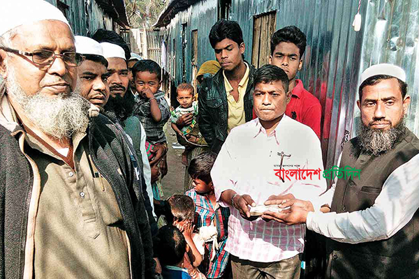 ২৯ রোহিঙ্গা মুসলিমকে আশ্রয় দিলেন পশ্চিমবঙ্গের হোসেন গাজী
