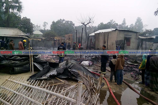 দিনাজপুরে তুলা কারখানাসহ ৩ বাড়ি পুড়ে ছাই