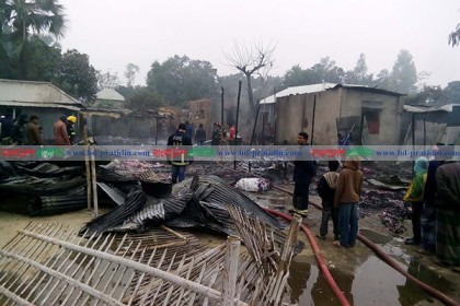 দিনাজপুরে তুলা কারখানাসহ ৩ বাড়ি পুড়ে ছাই