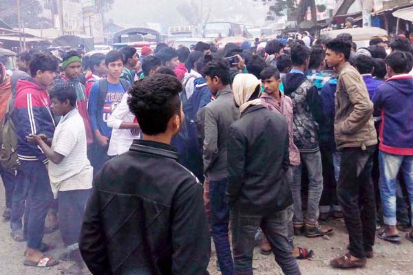 গৌরনদীতে ছাত্রলীগের দুই গ্রুপের সংঘর্ষ

