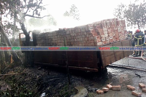 ময়মনসিংহে ট্রাক চাপায় নিহত ১