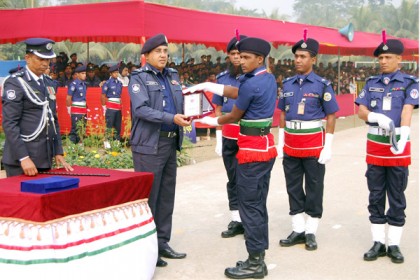 খুলনায় ৫১তম টিআরসি ব্যাচের শিক্ষা সমাপনী কুচকাওয়াজ 
