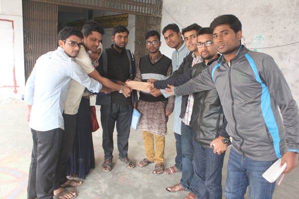 ভর্তিচ্ছু শিক্ষার্থীর পাশে ইবির 'রংতুলির বুনন'

