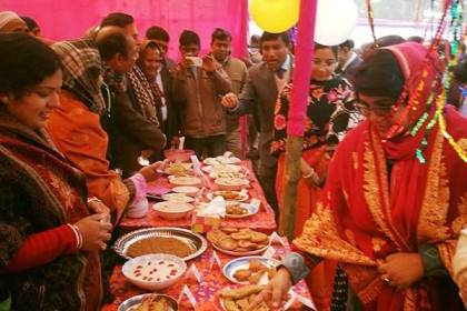 সিংড়ায় দিনব্যাপী পিঠা উৎসব

