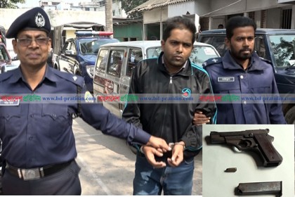বরিশালে বিএনপি নেতার বাড়ি থেকে অস্ত্র উদ্ধার
