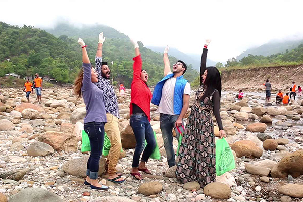নতুন বছরে প্রত্যয় 'ঘুরবো পরিচ্ছন্ন বাংলাদেশ'