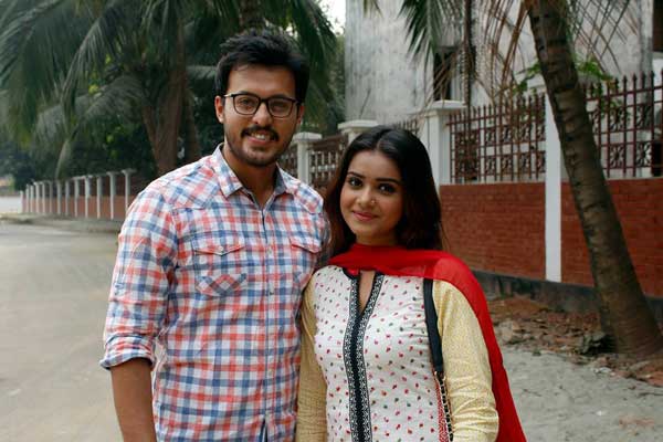 ইরফান-তিশার 'চশমায় লেগে থাকা ভালোবাসা' 