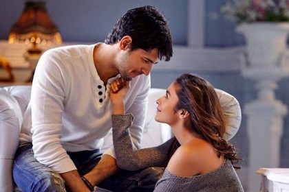 এবার ভেঙে গেল সিদ্ধার্থ-আলিয়ার সম্পর্ক!
