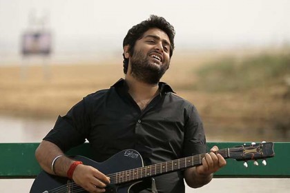 গানের মাঝে অশ্লীল গালি অরিজিৎ সিং'র, ভিডিও ভাইরাল!