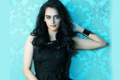 বলিউডে পা রাখছেন বিশ্বসুন্দরী মানসী!