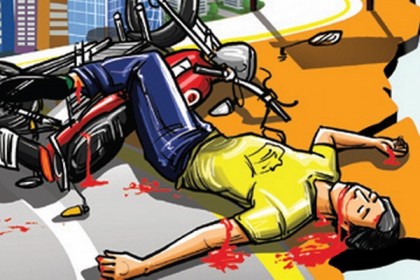 ফরিদপুরে কাভার্ডভ্যান-মোটরসাইকেল সংঘর্ষে নিহত ২