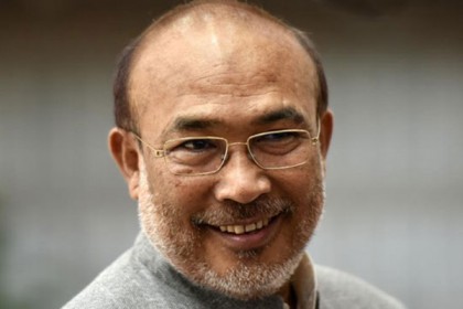 বিমানে পাখির ধাক্কা, অল্পের জন্য রক্ষা পেলেন মন্ত্রী